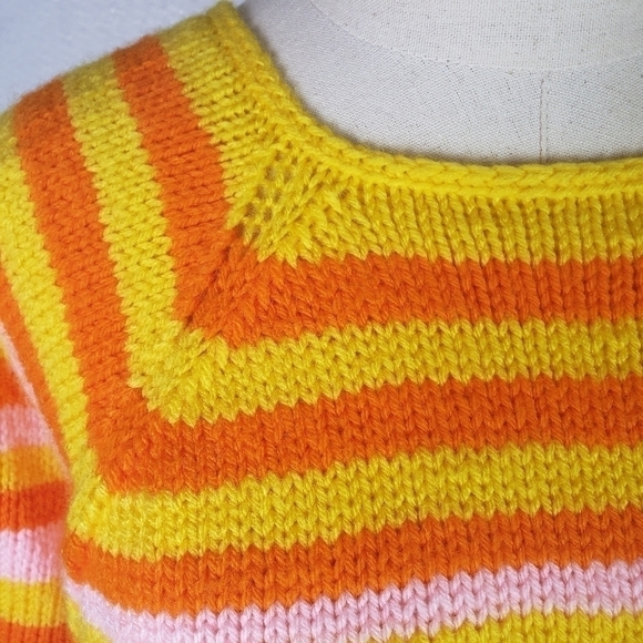 Womans Hand Knit Oversized Sweater Size M - Picture 5 of 10